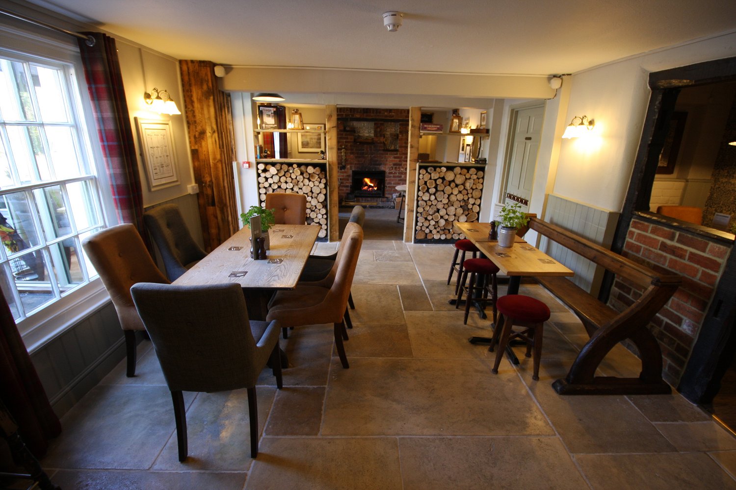 Carpenters Arms, Burghclere, Newbury, pub food & b&b just off the A34