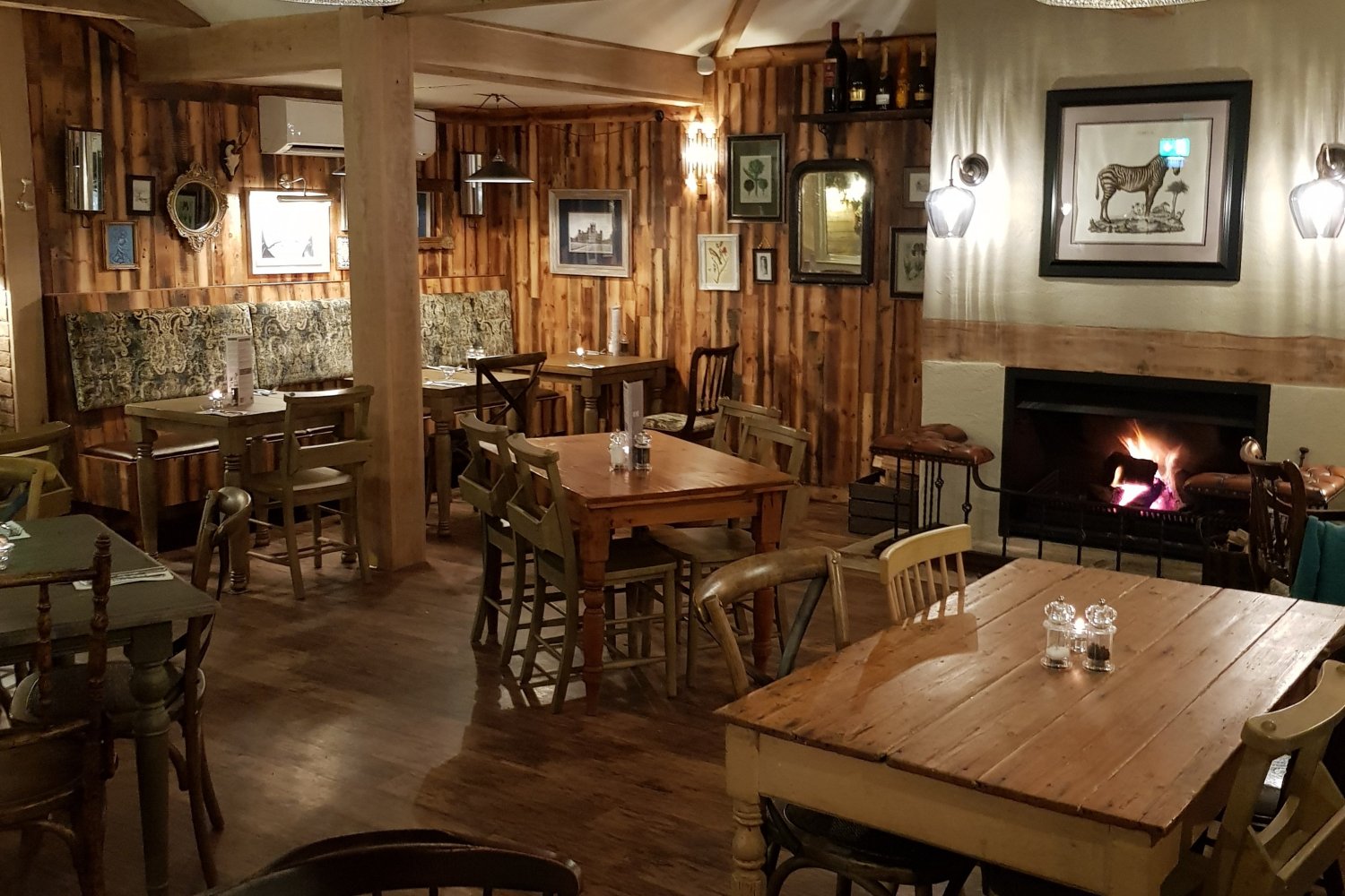 Pub Food Newbury Carpenters Arms, Burghclere, Newbury, pub food & b&b just off
