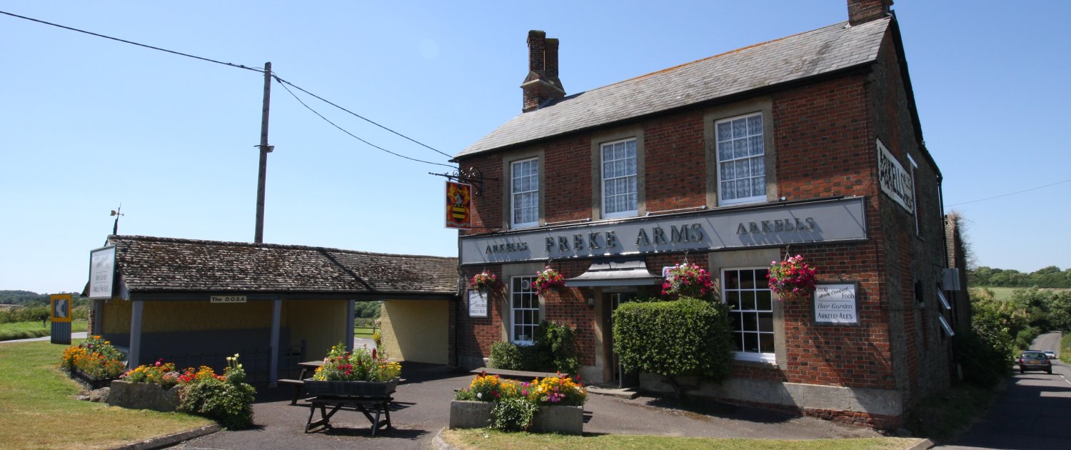 freke-arms-nr-highworth-swindon-pub-food-sunday-lunch-dog-friendly