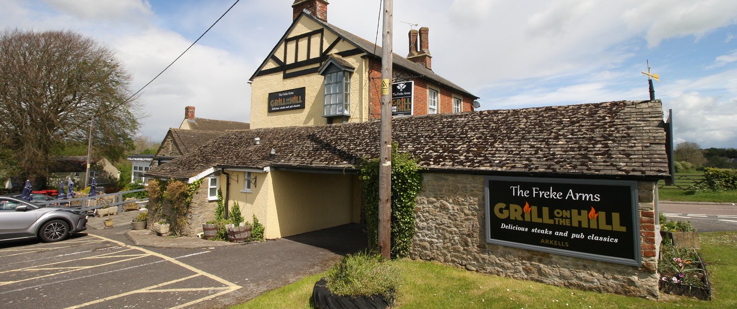 Freke Arms, nr Highworth, Swindon PubFoodSundayLunchDogFriendly