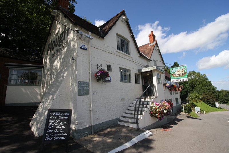 Plough on the hill swindon pub food sunday lunch pub garden jn15 m4